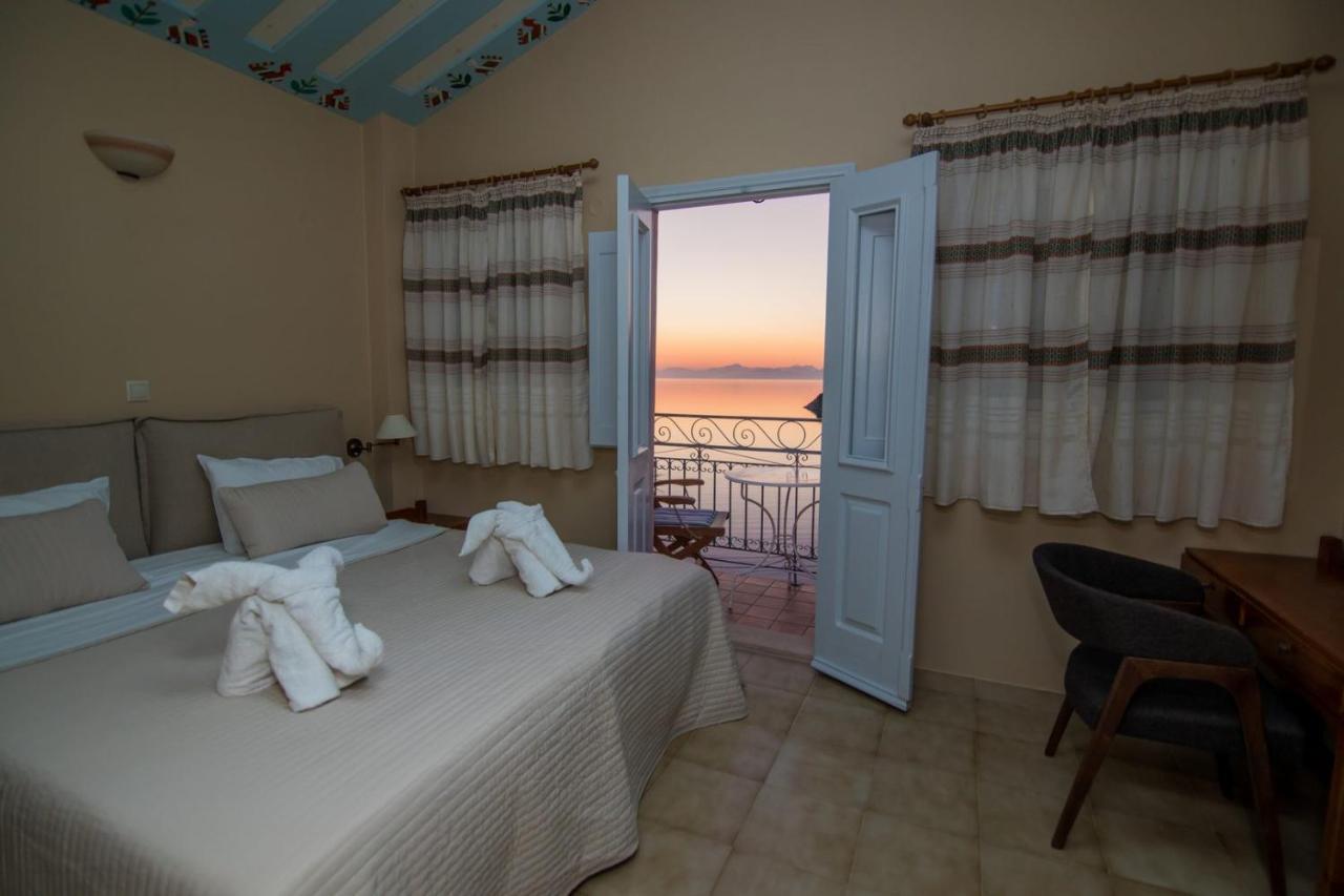 Niriides Hotel Apartments Sými Eksteriør bilde