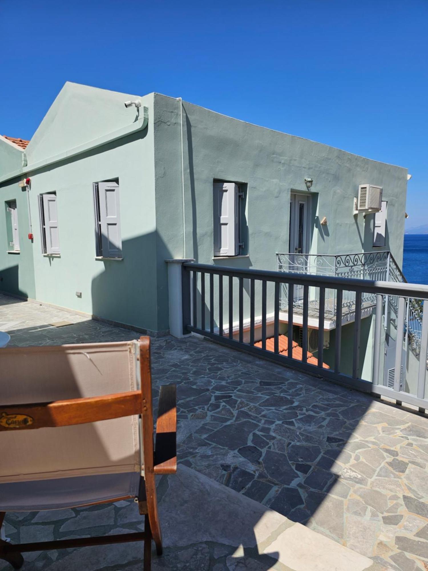 Niriides Hotel Apartments Sými Eksteriør bilde